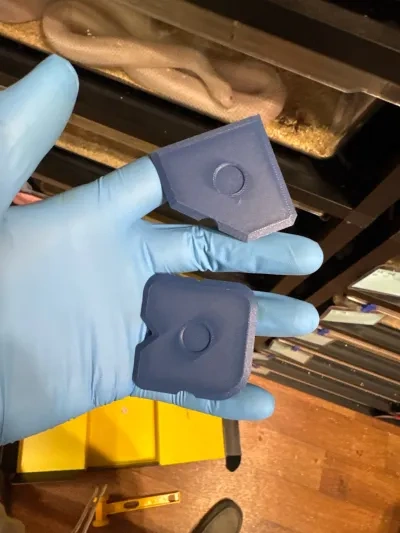 玻璃胶结构胶倒角 刮板(Scraper) 来自 没事扑腾两下 MakerWorld:免费下载 3D 模型
