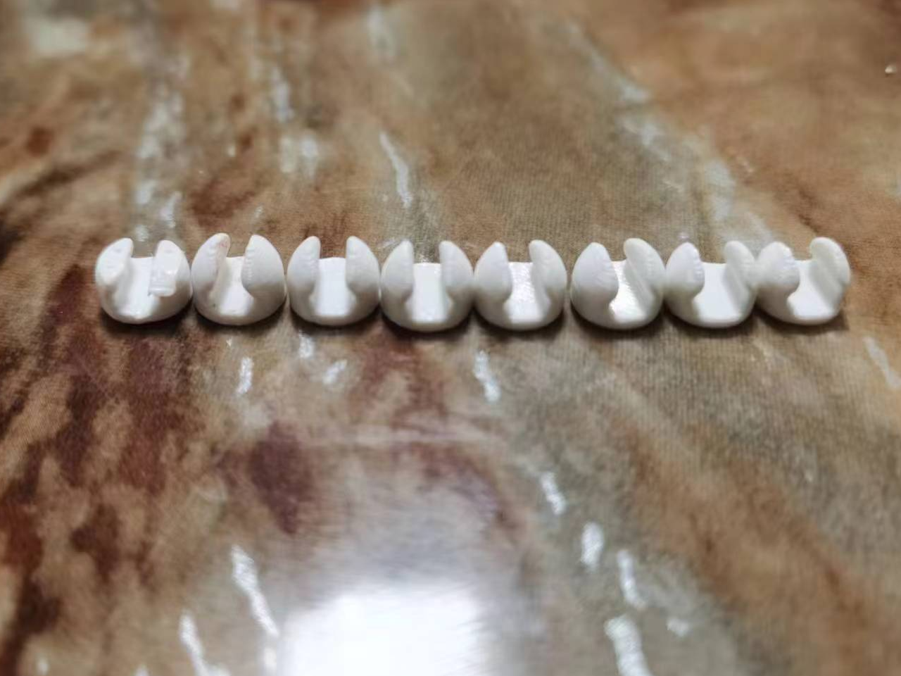 挂钩卡扣