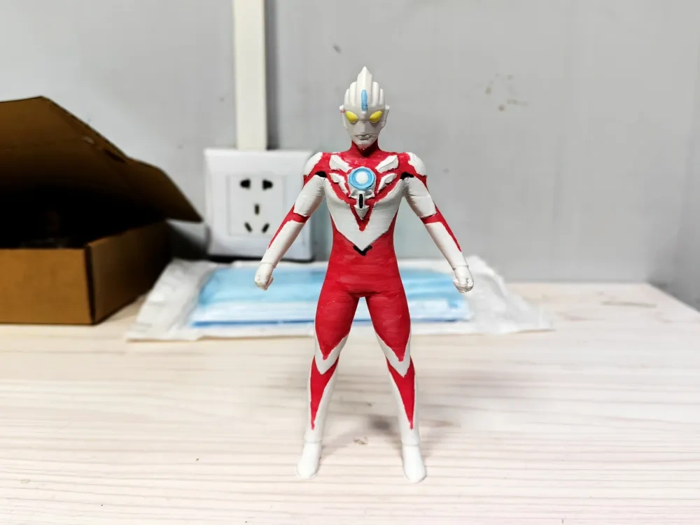 欧布奥特曼,欧布原生,细节上色版 - 免费 3D 打印模型 - MakerWorld