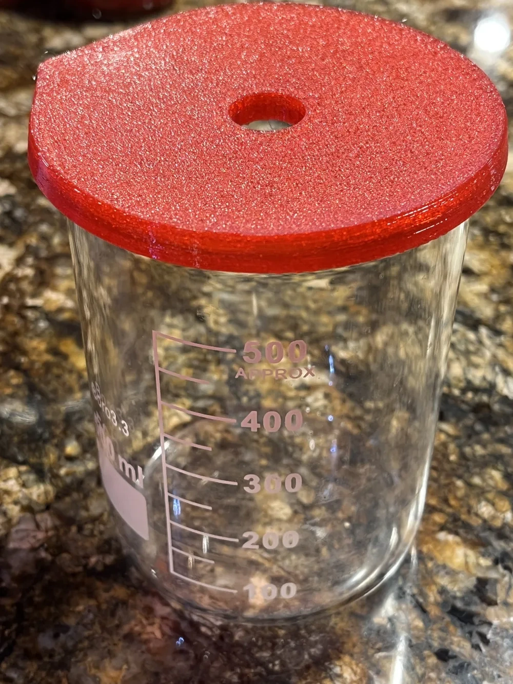 用于50-1000毫升烧杯的TPU烧杯盖,带孔 来自 Brighton3D Forge MakerWorld:免费下载 3D 模型