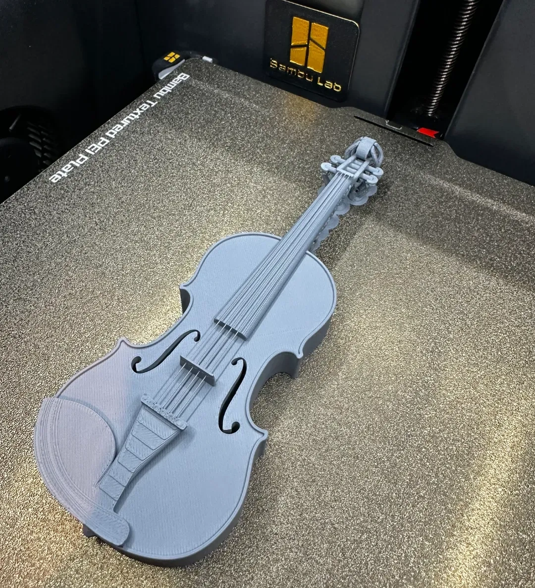 带响弦的小提琴（一体打印） - 免费 3D 打印模型 - MakerWorld