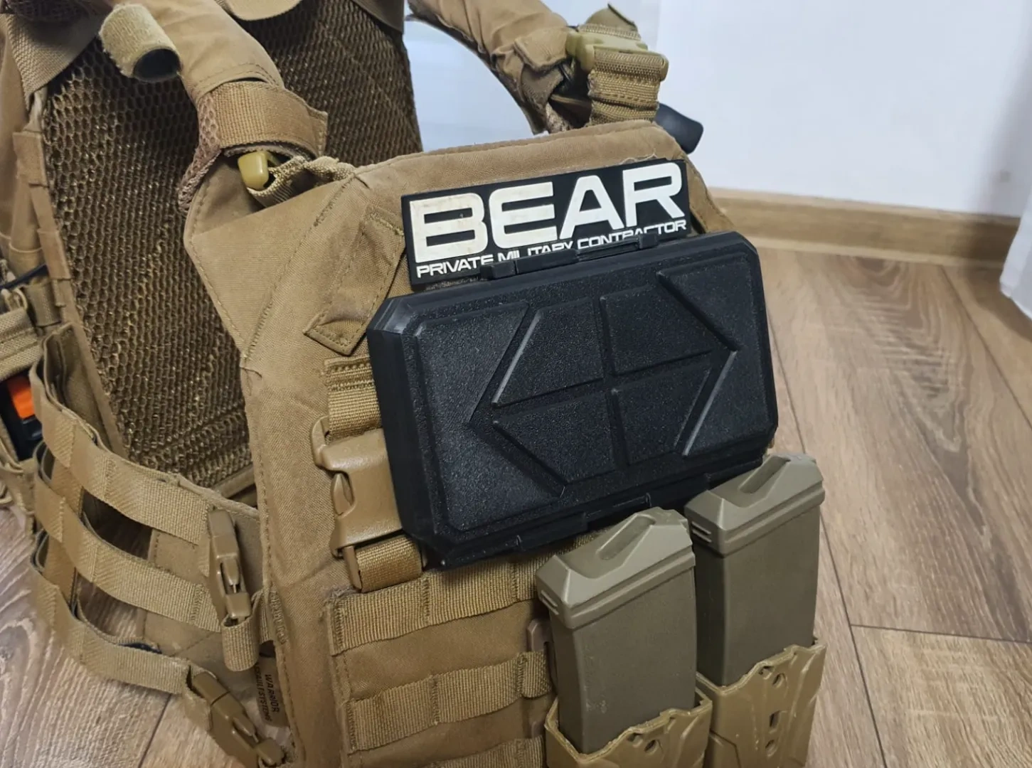 Molle Admin Case - Phone case 90° Open 来自 MakeringProgress - MakerWorld