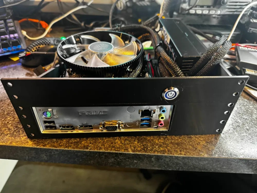 Rackmate/10 inch ITX Motherboard/SSD mount 来自 sgoyette - MakerWorld