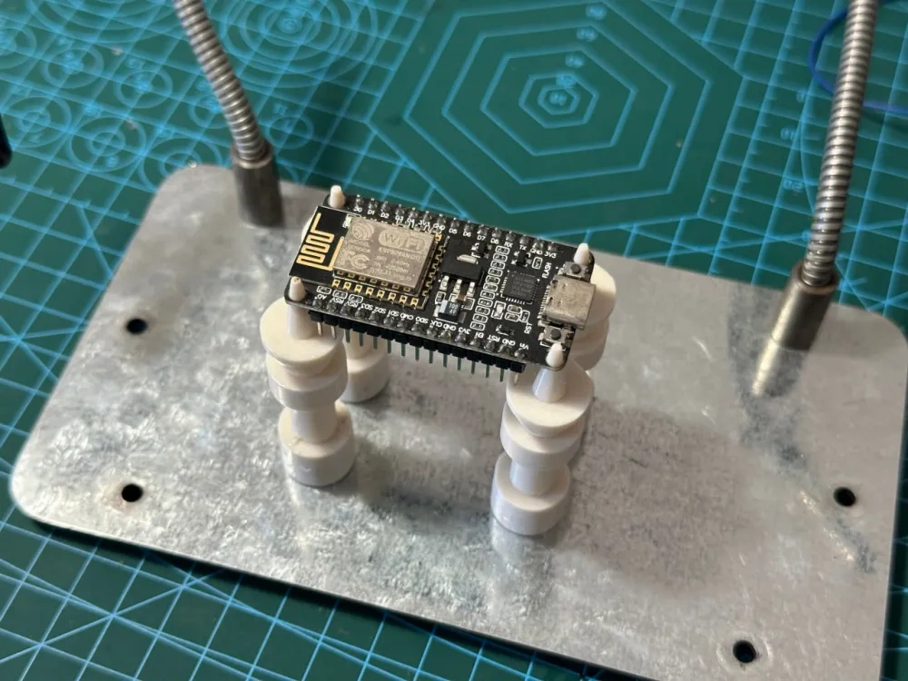 PCB 固定器/夹具 简单打印/使用 来自 酱王 - MakerWorld