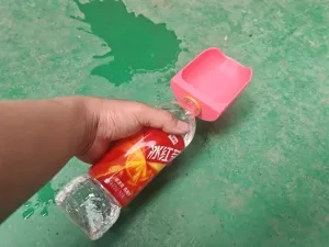 遛狗外出便携喝水器