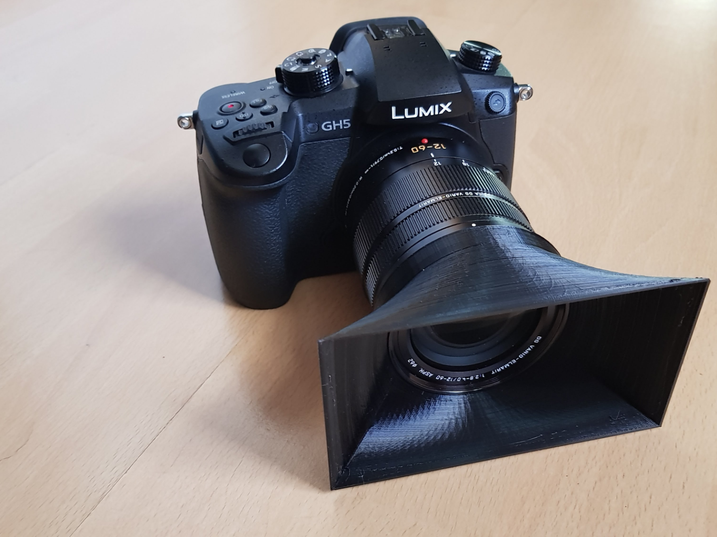松下GH5 相机12-60mm镜头遮光罩 来自 3D打印小小二 MakerWorld:免费下载 3D 模型