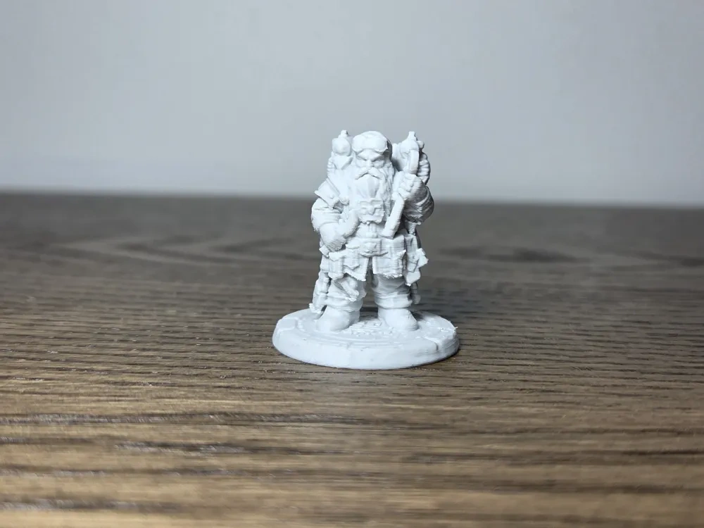 桌面矮人小队 – DnD 奇幻套装 (32mm) - 免费 3D 打印模型 - MakerWorld