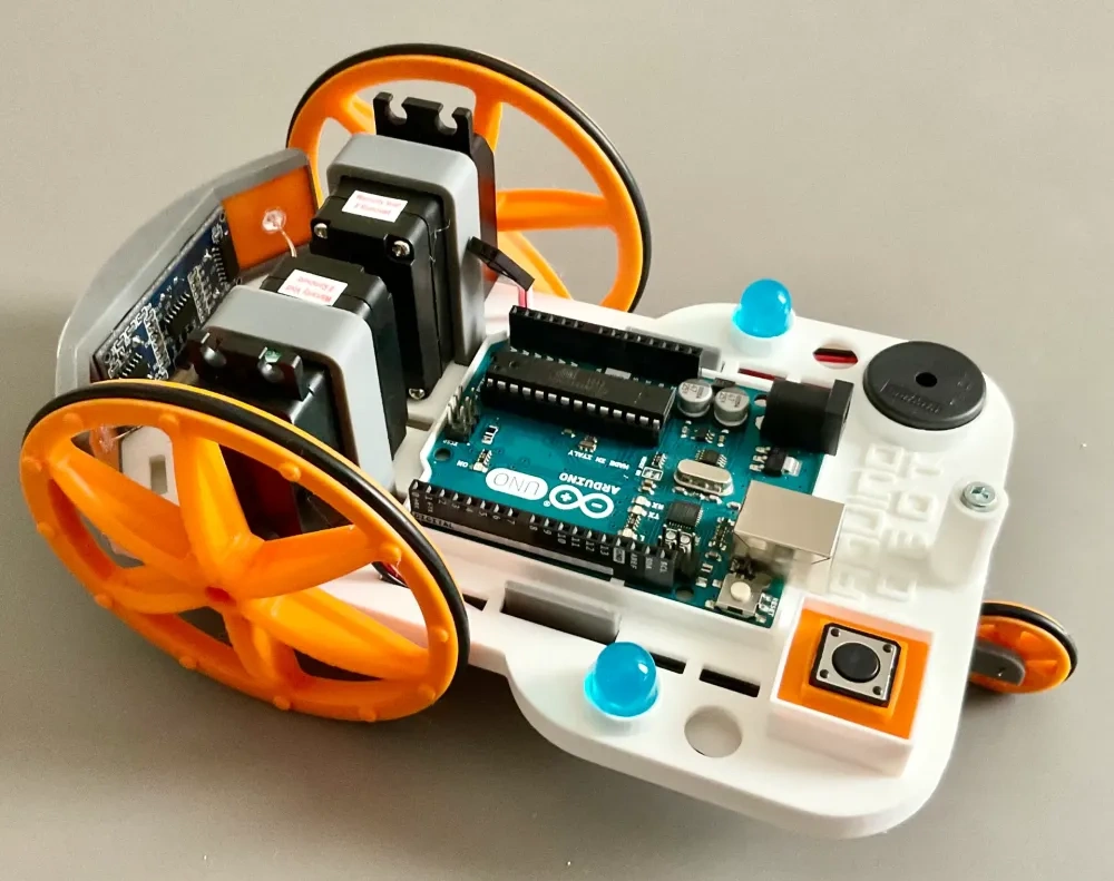 Arduino 机器人汽车 来自 ALβ3d MakerWorld:免费下载 3D 模型