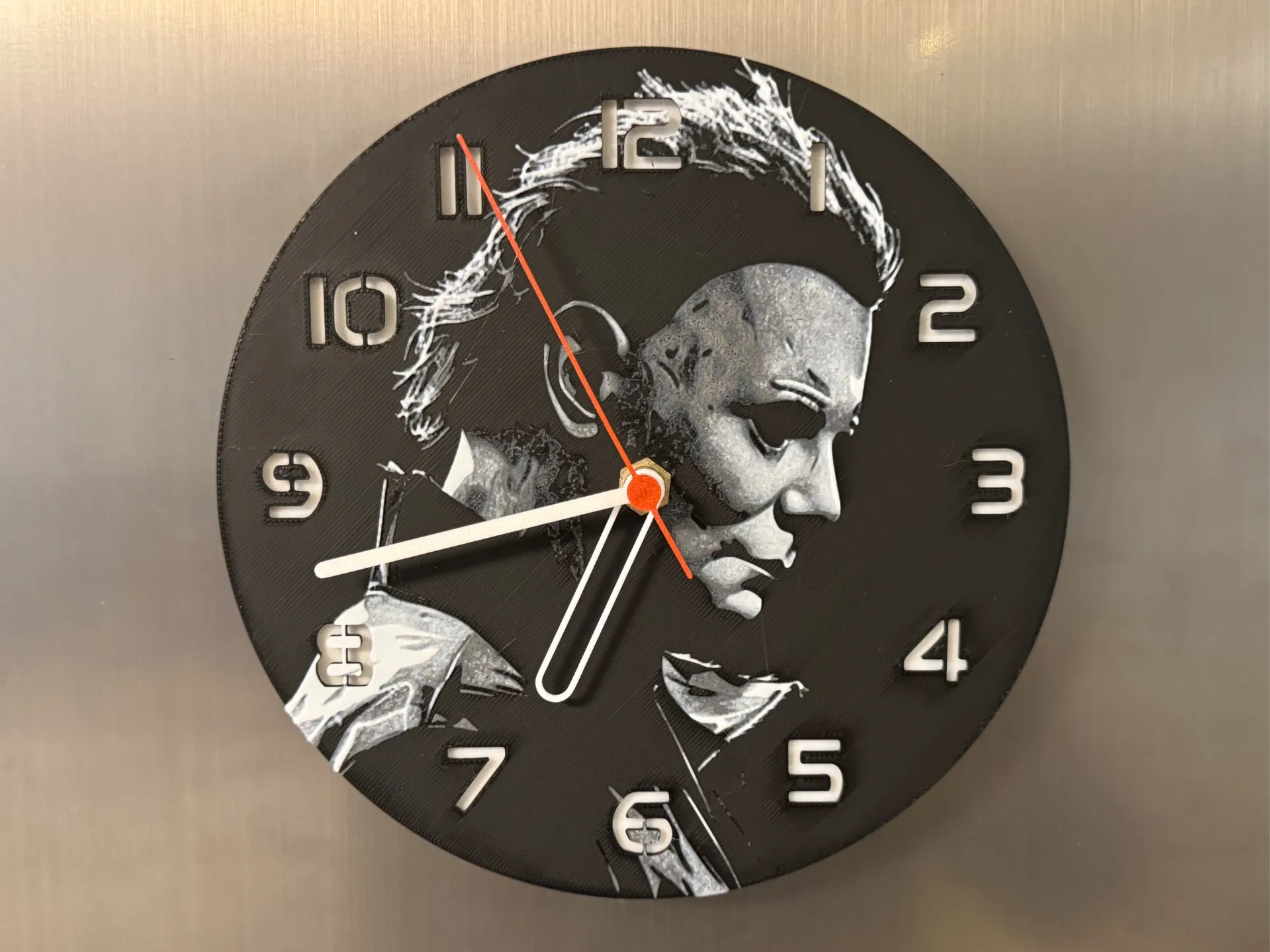 wall / desk clock Michael Myers HueForge 来自 cP3D - MakerWorld