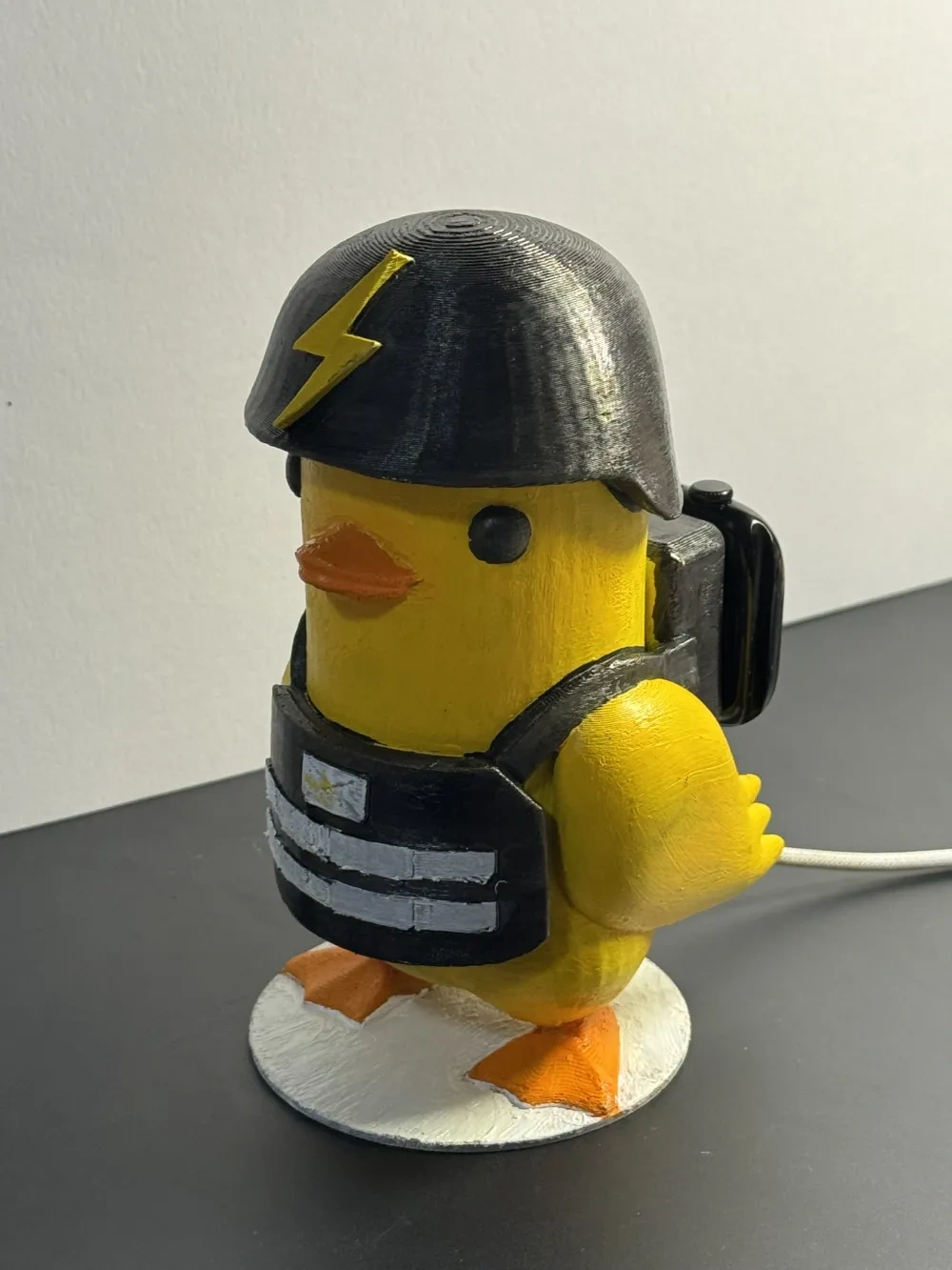 逃离鸭科夫》iwatch | 充电鸭鸭- 免费3D 打印模型- MakerWorld