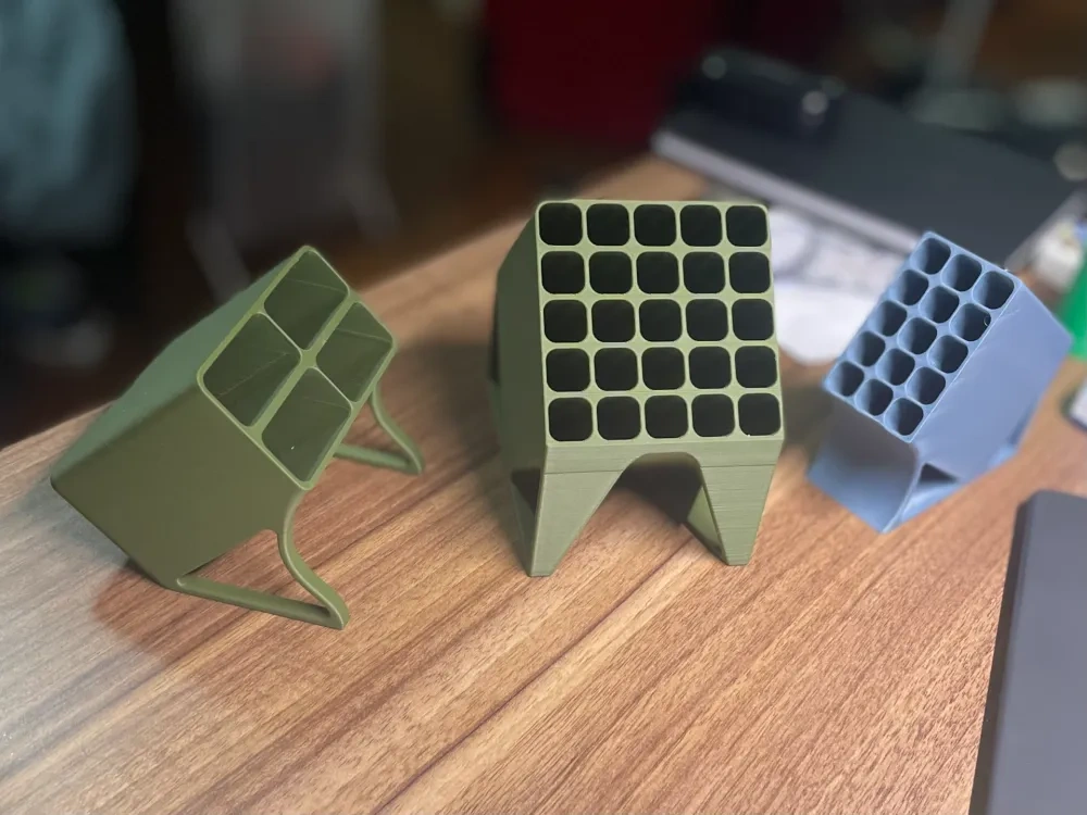 笔架 (5x5) - 桌面整理系列 - 免费 3D 打印模型 - MakerWorld