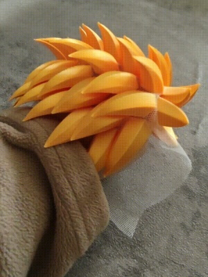 妙脆角龙鳞布料