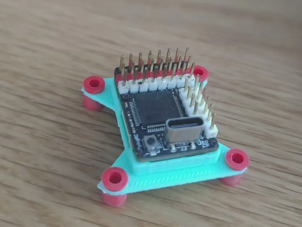 flyingrc F4wing Mini 飞控底座带30.5固定孔 来自 RaptorIIIMakerWorld：免费下载 3D 模型