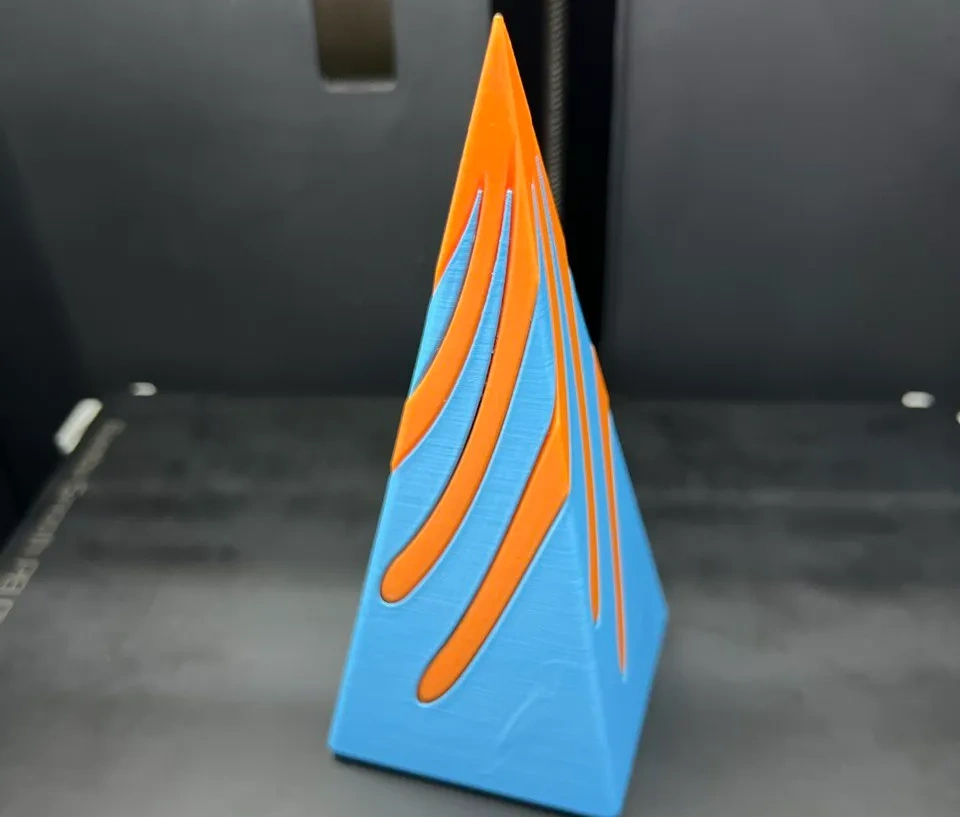 Pyramid Passthrough 8 Leaf 来自 Ninja Squirrel MakerWorld：免费下载 3D 模型