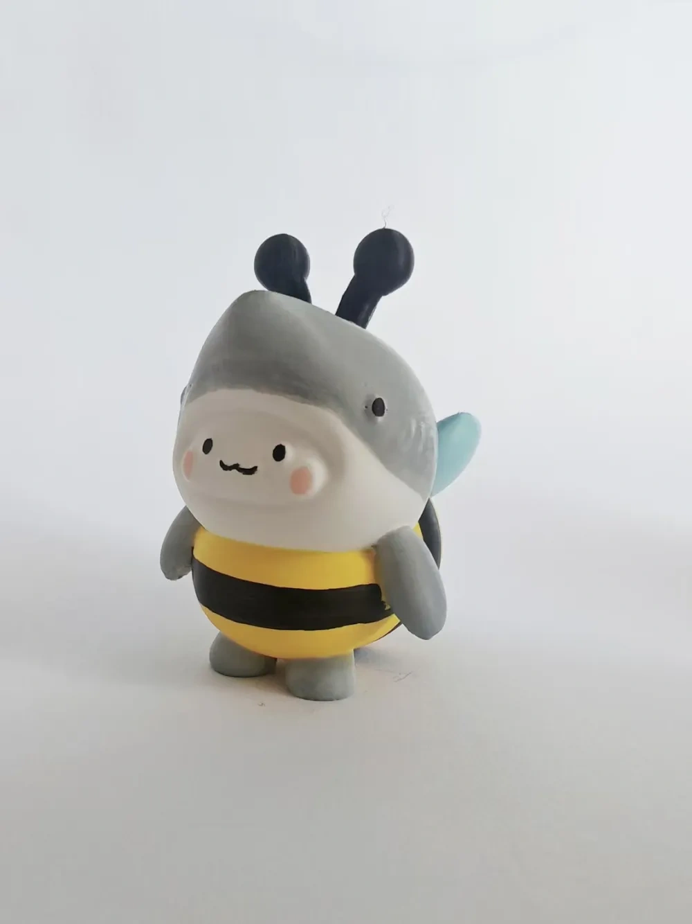 鲨bee创意萌粒盲盒摆件玩偶 - 免费 3D 打印模型 - MakerWorld