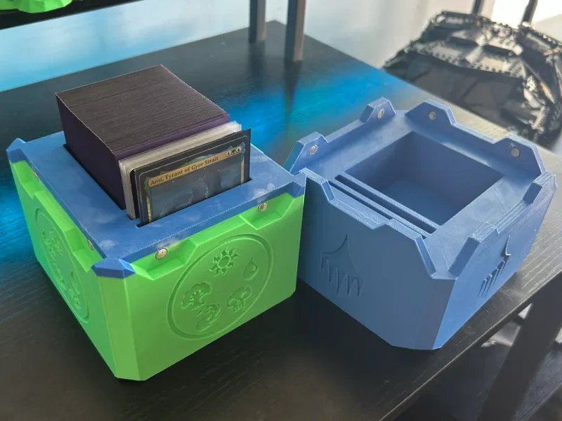 武士 MTG 牌盒 来自 The Layer Forge MakerWorld：免费下载 3D 模型