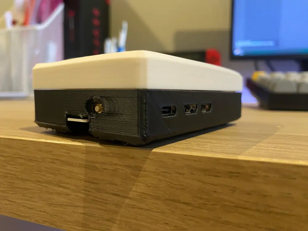 树莓派5极简机箱 来自 Ben Addiscott MakerWorld:免费下载 3D 模型