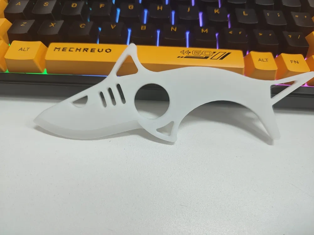 鲨鱼匕首 来自 New Maker MakerWorld:免费下载 3D 模型