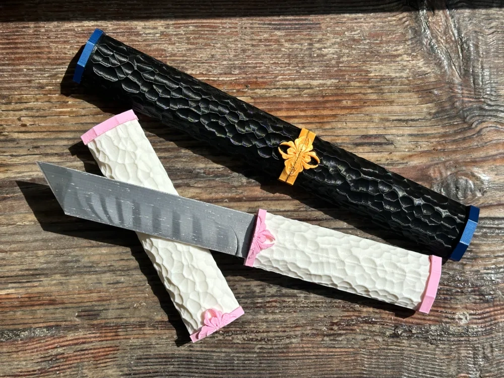 带有日式图案和锤纹肌理的短刀 来自 lancezhc - MakerWorld