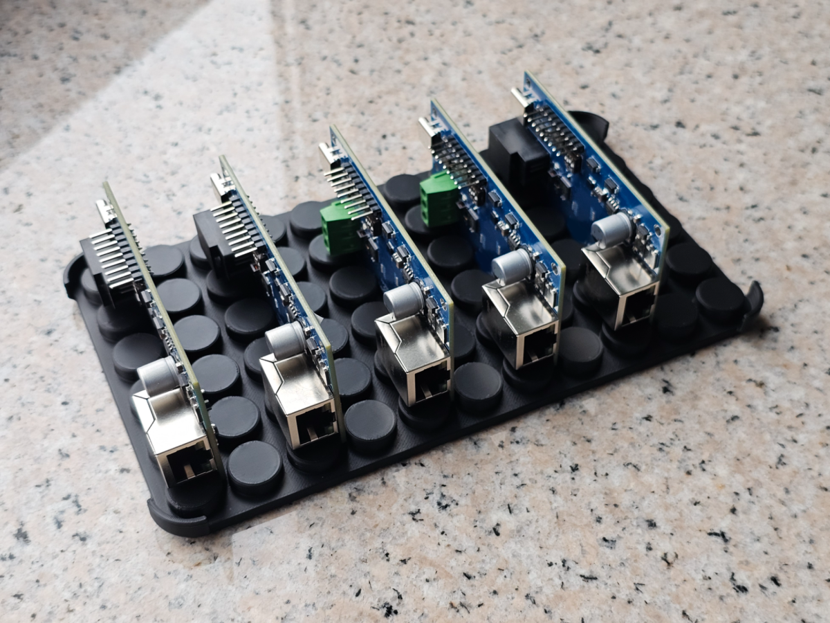 PCB支架 - 免费 3D 打印模型 - MakerWorld