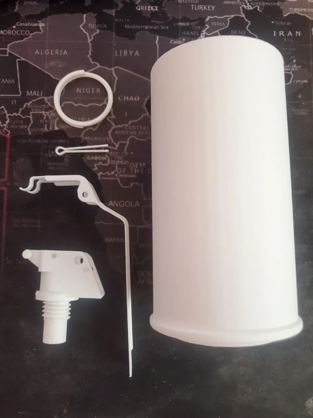 M228 Realistic M18 Smoke Grenade Model 来自 missing_string - MakerWorld