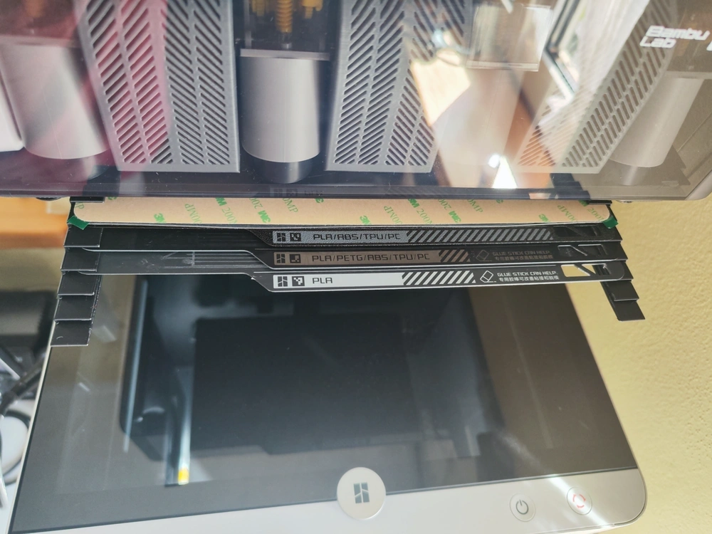 Bambu Lab Build Plate Holder for Wall Mounted AMS 来自 julienk0 - MakerWorld