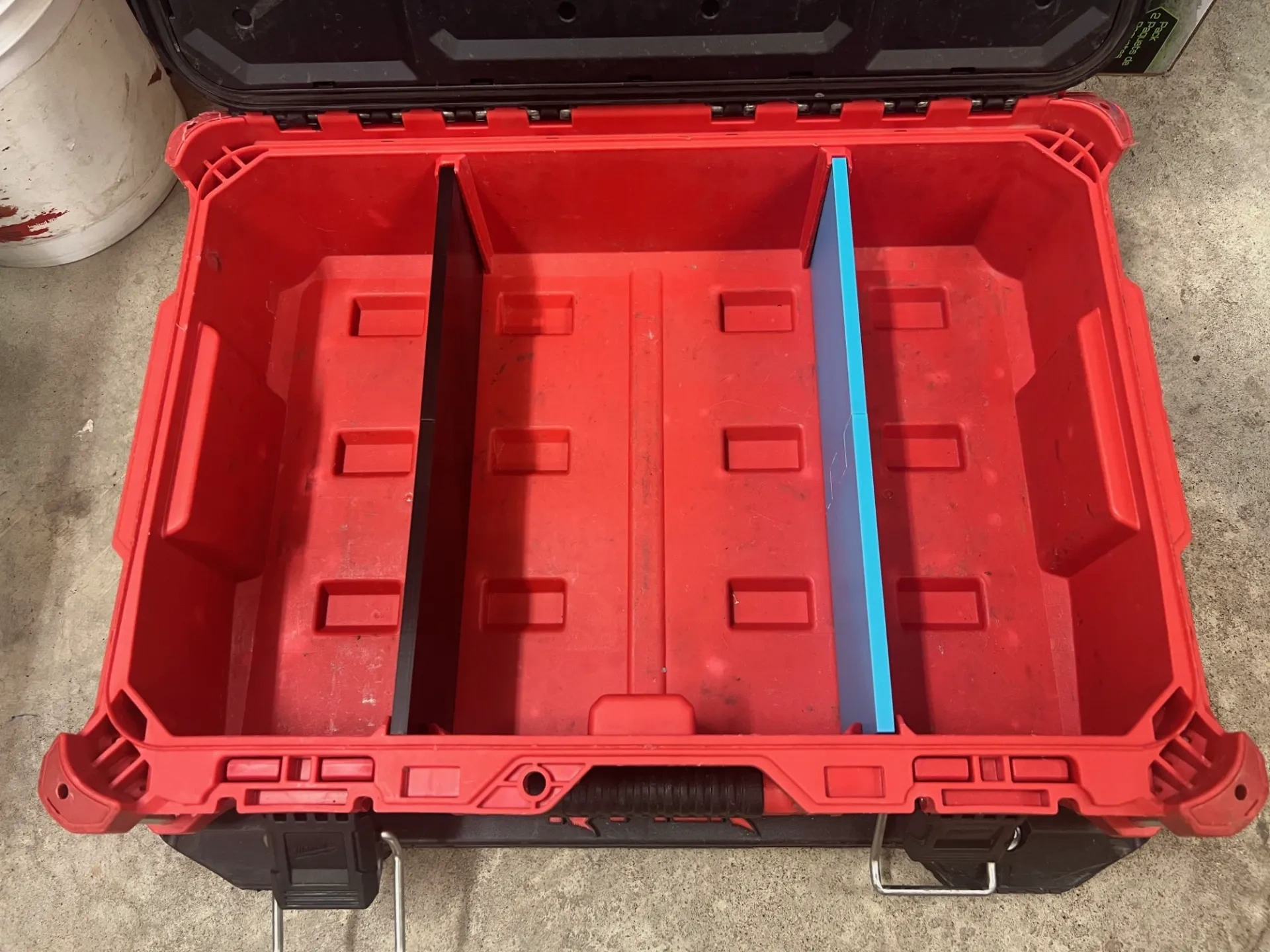Milwaukee PACKOUT™ Tool Box, Model 48-22-8424 Milwaukee PACKOUT™ Tool Box, Model 48-22-8424