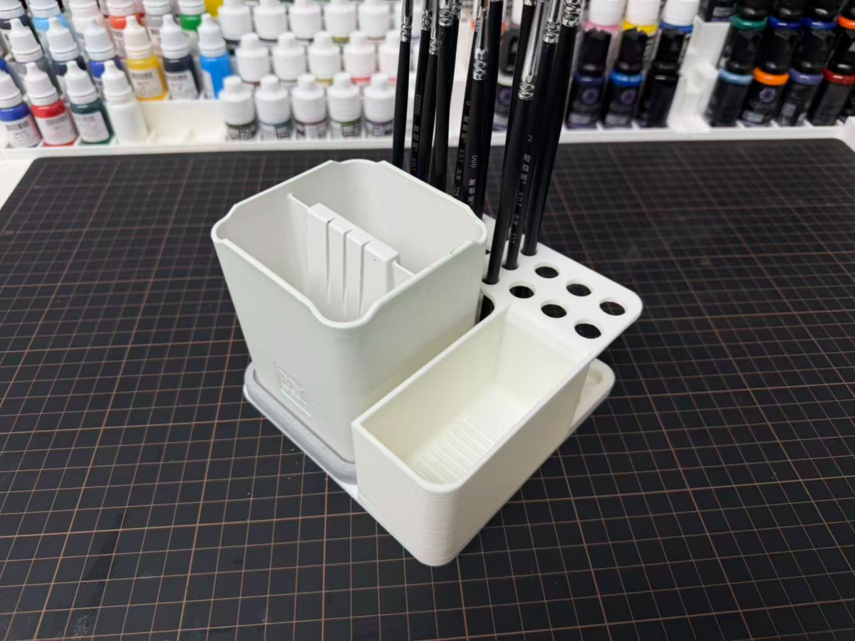 画笔架 - 含洗笔桶 - 免费 3D 打印模型 - MakerWorld