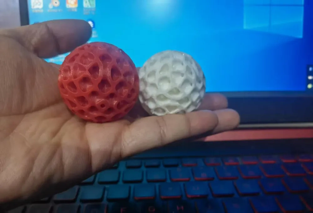 多孔晶格球Porous lattice sphere - 免费 3D 打印模型 - MakerWorld