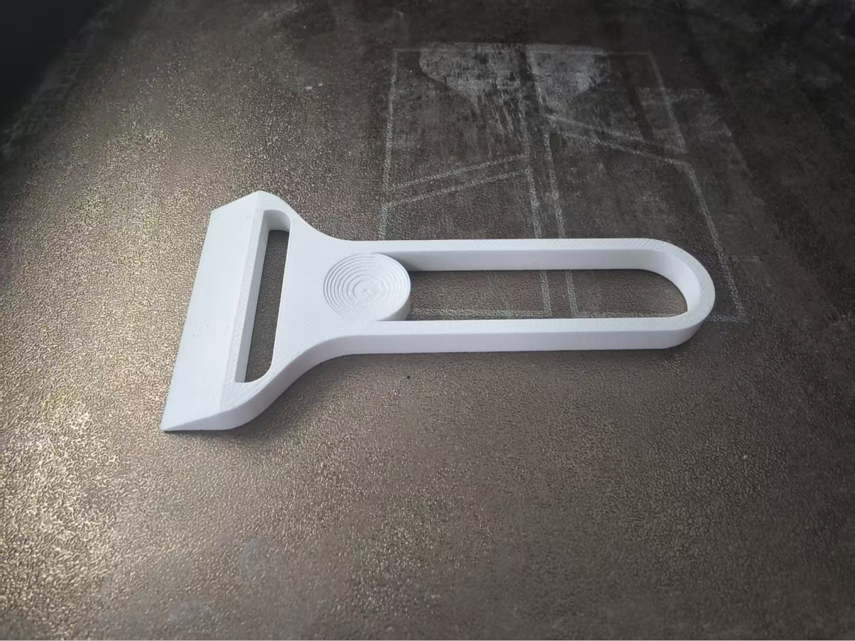 拓竹热床铲刀 轻量化6.36g 刮刀 新手实用工具 - 免费 3D 打印模型 - MakerWorld