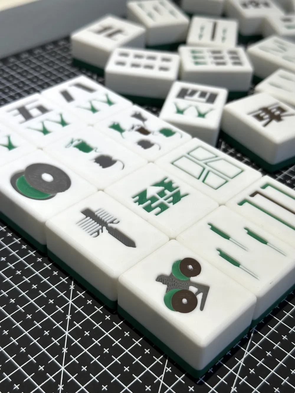 【3D打印风格麻将】竹屎/料盘/擦嘴条/AMS/支撑树/热端/拓竹logo - 免费 3D 打印模型 - MakerWorld