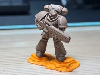 星际战士持等离子步枪40k