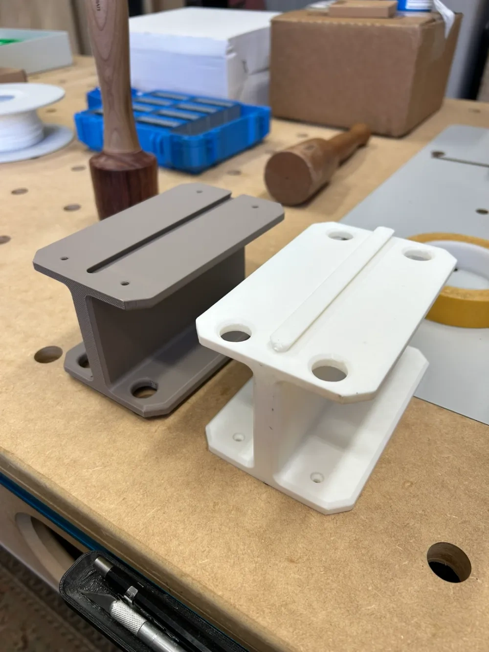 Bambu耗材底座式收纳盒 来自 schuylab - MakerWorld