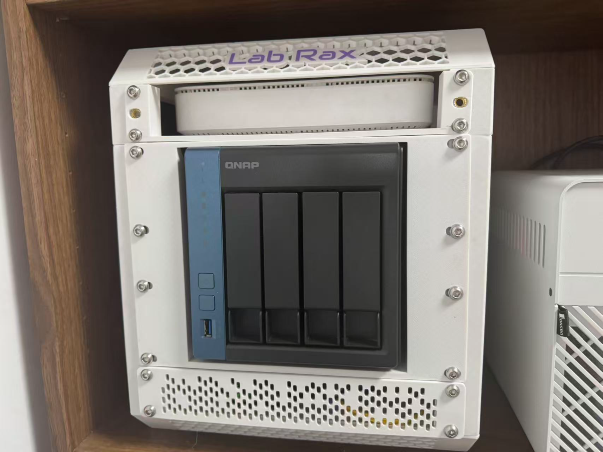 Lab Rax 10英寸服务器 NAS TS-451D 机架 - 免费 3D 打印模型 - MakerWorld