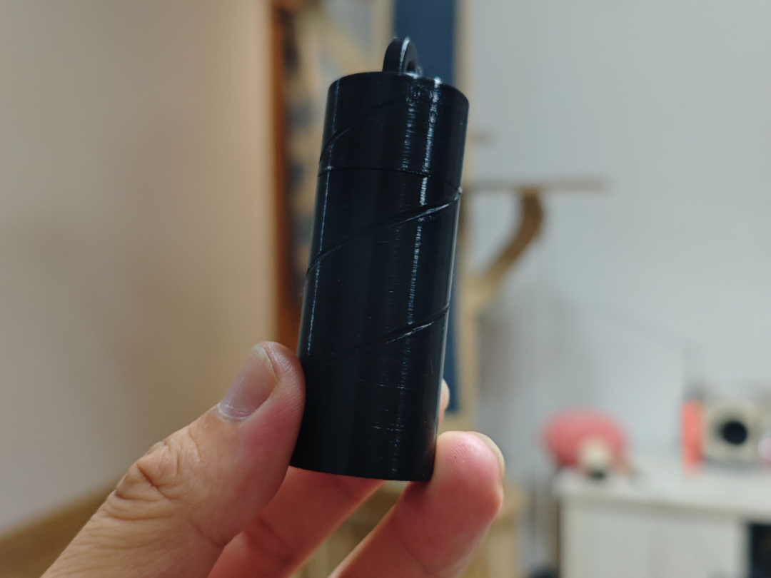 圆带盖收纳盒形