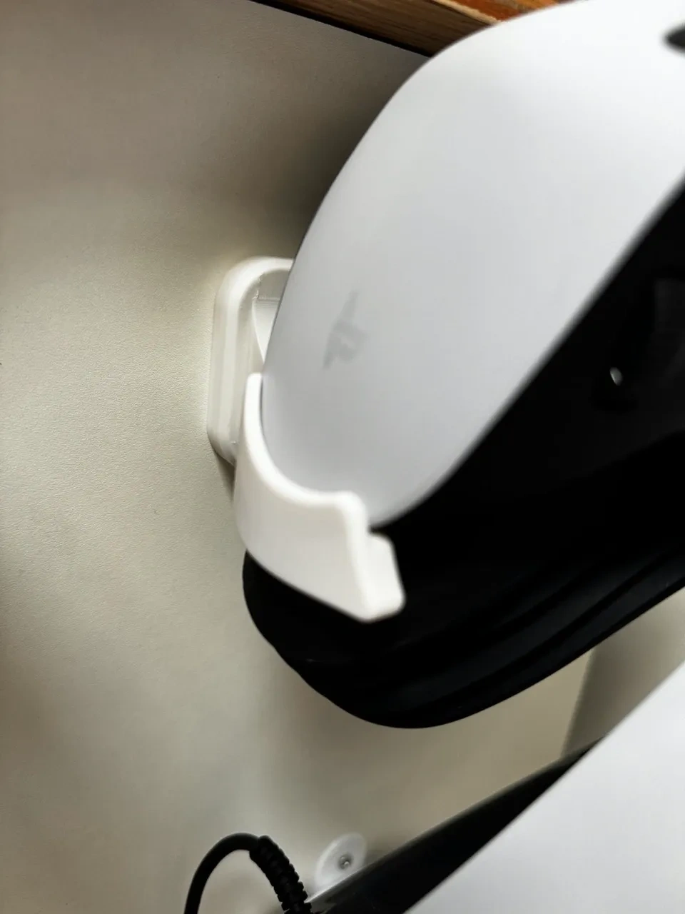 PSVR2 HMD 壁挂 - 免费 3D 打印模型 - MakerWorld