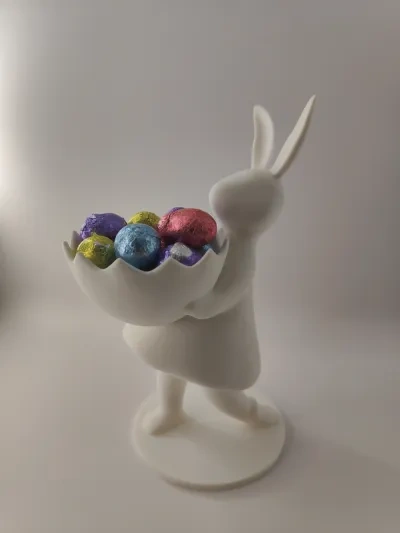 简约复活节兔子碗，用于巧克力蛋
