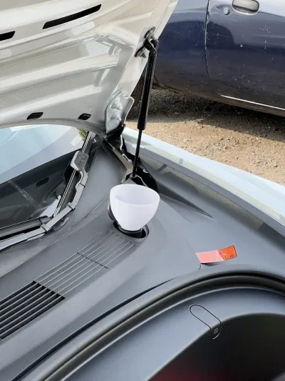 特斯拉Model 3和Y风挡玻璃清洗液漏斗-紧凑、通风