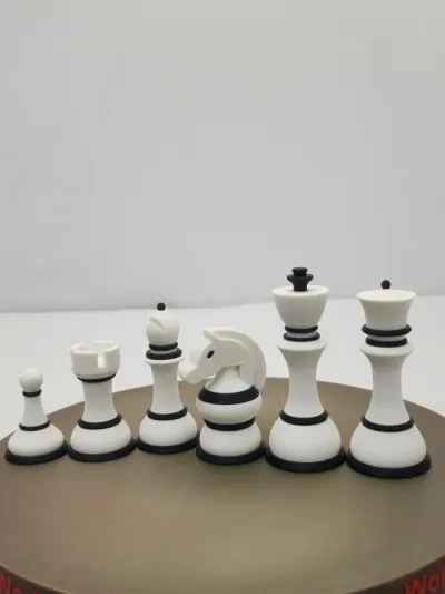 完整的国际象棋棋子套装