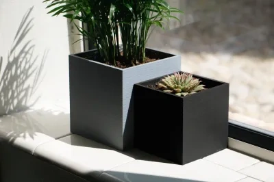立方体花盆-多种尺寸-带有小型室内植物的排水孔