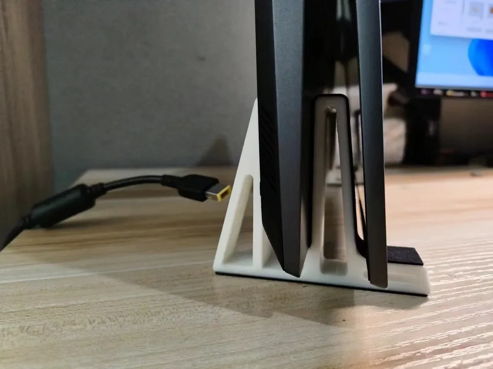 Laptop Stand for R9000P