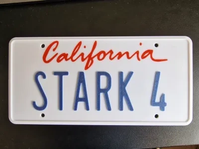 Stark 4车牌