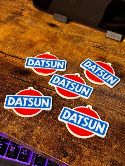 Datsun钥匙链