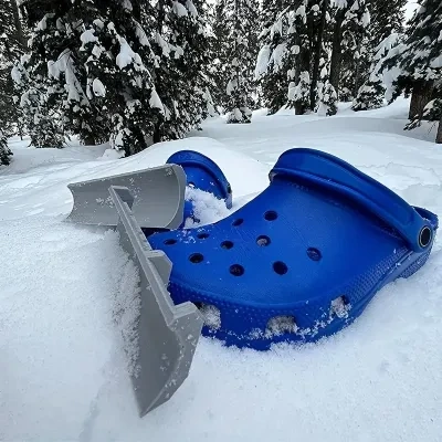 雪地扫雪鳄鱼鞋