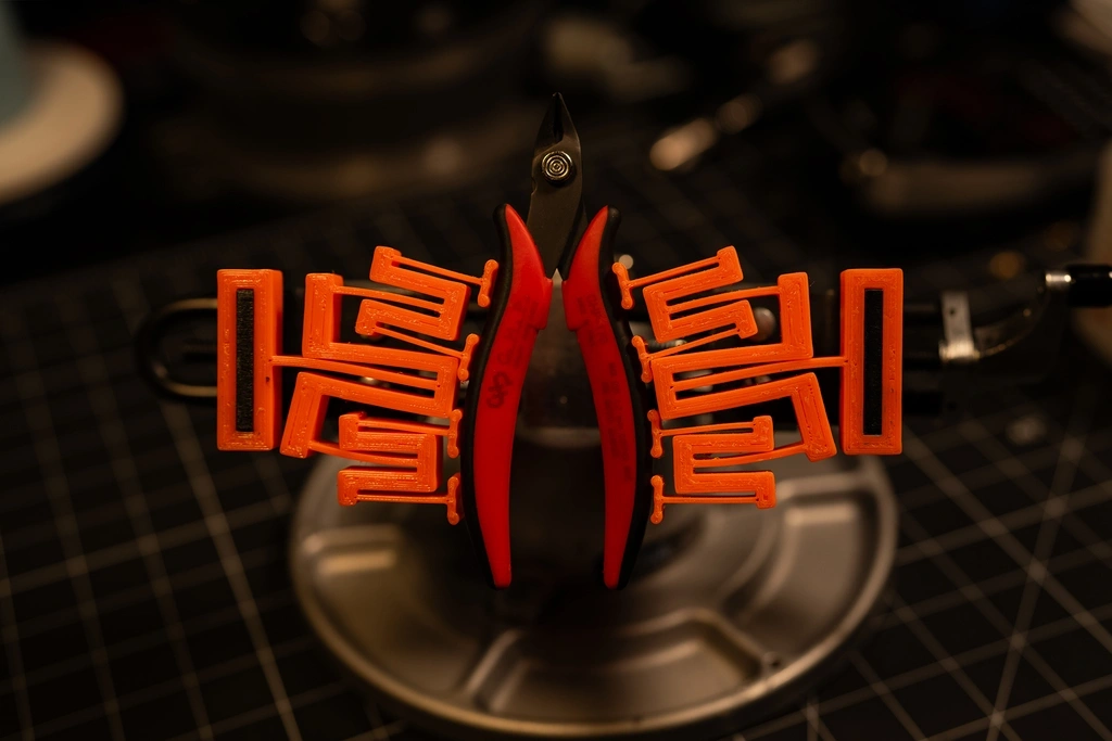 弯曲分形虎钳夹嘴 来自 BubsBuilds - MakerWorld
