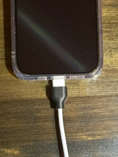 iPhone 15 Type C 数据线保护套