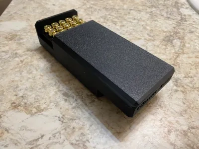 10毫米弹药盒。可容纳50发子弹。