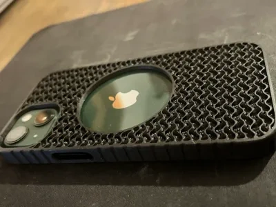 iPhone 13开放式保护壳 - 碳纤维PA12-CF15耗材