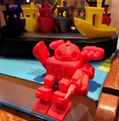 Makerbot机器人-武装和更宽的关节