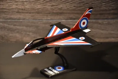 自己动手的“Blackjack”欧洲战斗机台风卡片模型套件